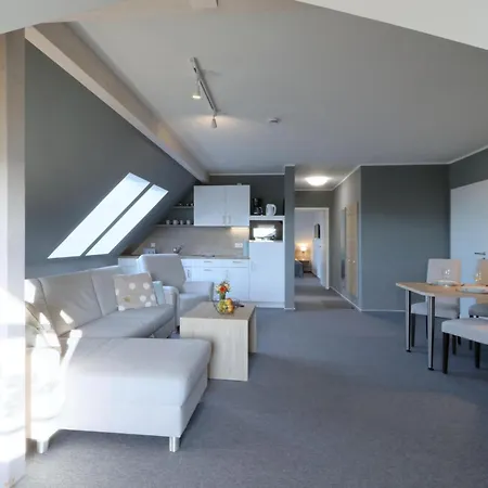 Apartamento Lovely In With House Sea View